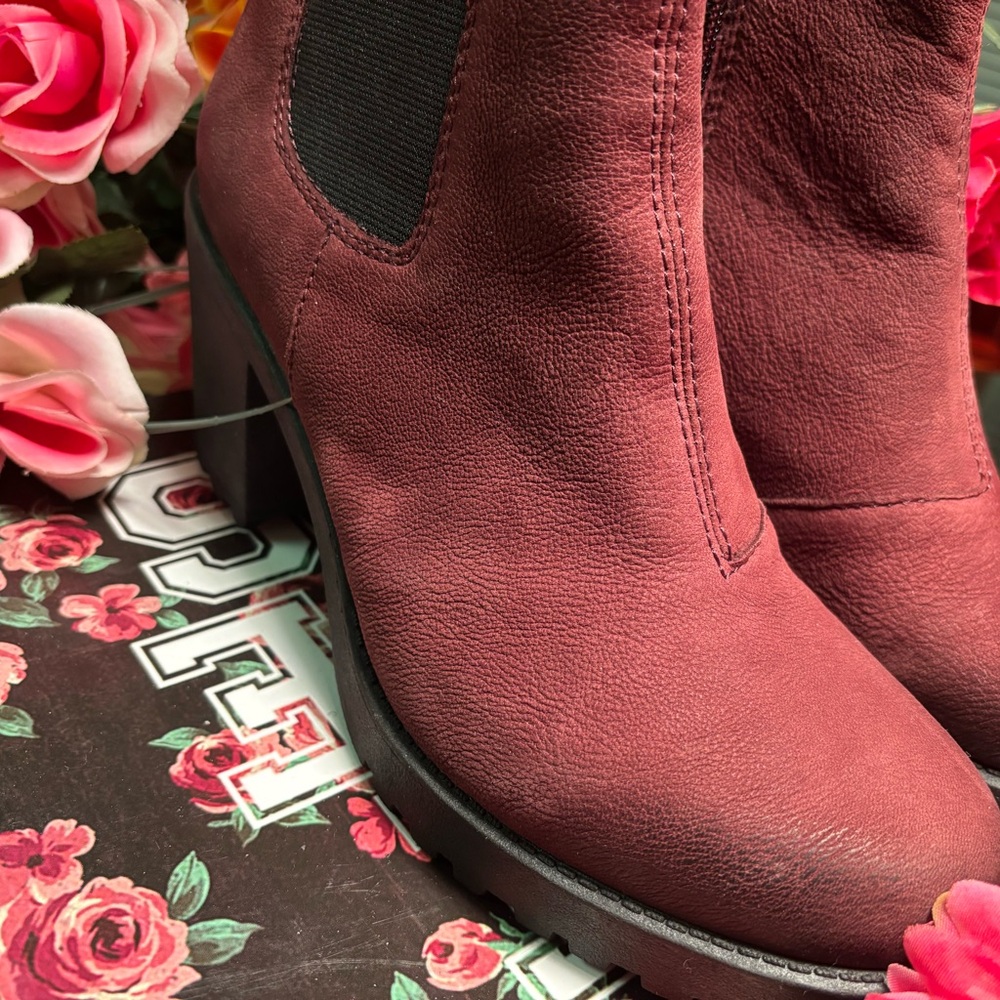 Vagabond Grace Nubuck Wine Ankle Boots - Picture 3 of 5